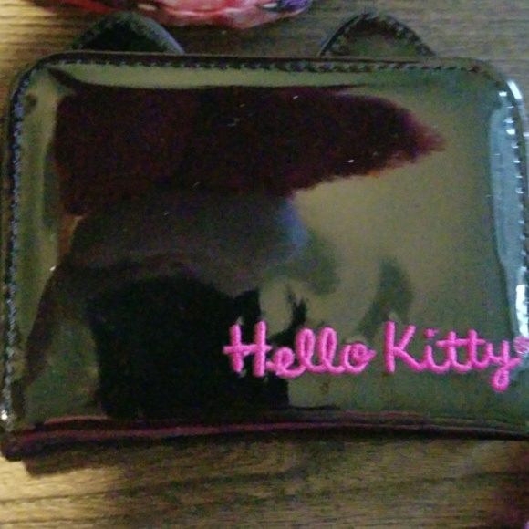 NWOT Hello Kitty Wallet - Picture 3 of 8